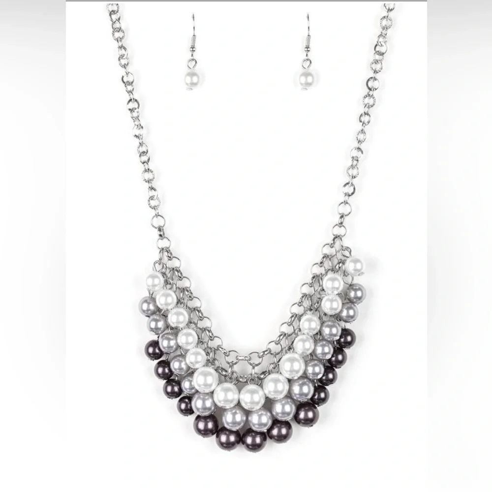 Run for the HEELS multi necklace and earrings -paparazzi - Picture 3 of 3